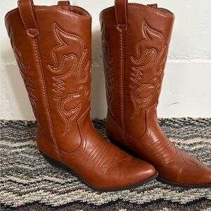 Soda Tan Western Heeled Boots